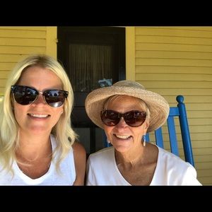 Meet your Posher, Kara